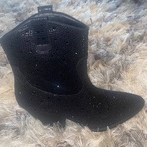 🖤 ~Gorgeousss Forever BeDazzled Bling Western Ankle Boots! Size 10! New!~ 🖤
